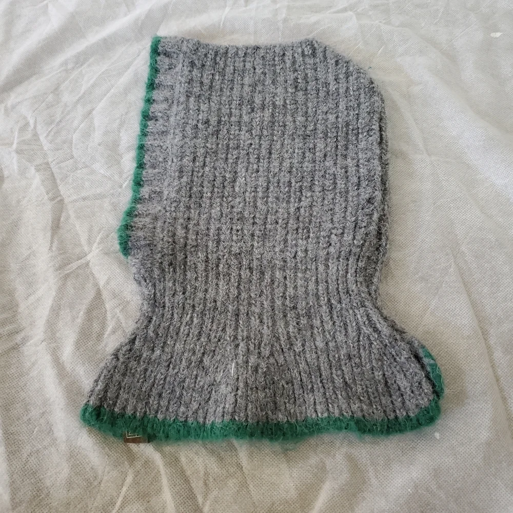 Hat - Picture 1 of 6